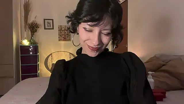 Snapshot of cataline_de_aragaon chatting on March 5, 2025, 7:17 pm cataline de aragaon online show from March 5, 2025, 7:17 pm