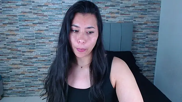 Snapshot of _joy_yva chatting on October 6, 2025, 11:27 pm  joy yva online show from October 6, 2025, 11:27 pm