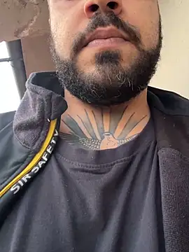 Snapshot of Dikkiduohottt chatting on February 6, 2026, 4:03 pm Dikkiduohottt online show from February 6, 2026, 4:03 pm