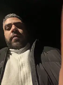 Snapshot of Dikkiduohottt chatting on January 18, 2026, 4:49 am Dikkiduohottt online show from January 18, 2026, 4:49 am