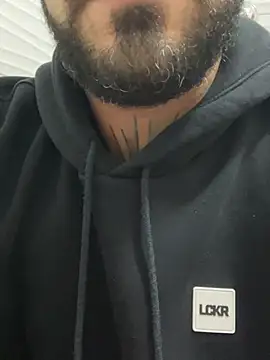 Snapshot of Dikkiduohottt chatting on February 8, 2026, 8:28 pm Dikkiduohottt online show from February 8, 2026, 8:28 pm