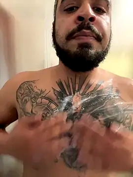 Snapshot of Dikkiduohottt chatting on November 28, 2025, 10:10 pm Dikkiduohottt online show from November 28, 2025, 10:10 pm