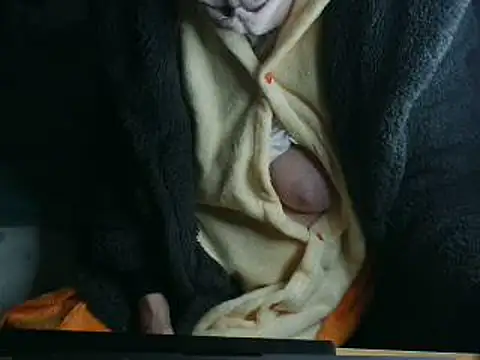 VeneRed online show from April 8, 2026, 8:43 pm