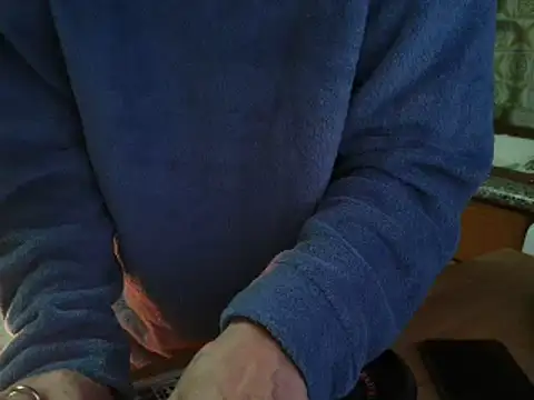 VeneRed online show from November 29, 2025, 7:08 am