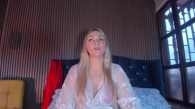 Snapshot of MalorySweet chatting on February 25, 2025, 11:54 am MalorySweet online show from February 25, 2025, 11:54 am