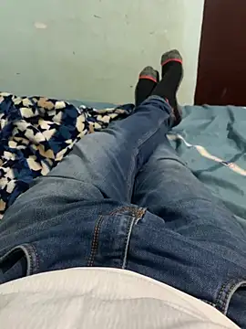 desiduzz21 online show from January 3, 2025, 3:12 pm