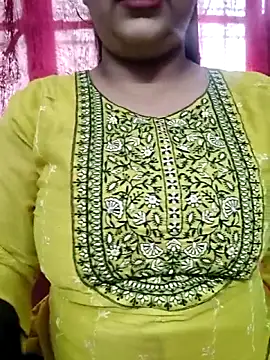 Cute payal0 online show from March 24, 2026, 8:58 am