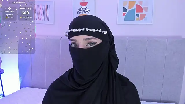 Snapshot of rawiya chatting on October 27, 2025, 12:06 pm rawiya online show from October 27, 2025, 12:06 pm