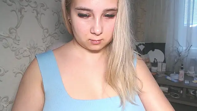 Snapshot of DolphinDreams chatting on February 25, 2026, 11:10 am DolphinDreams online show from February 25, 2026, 11:10 am