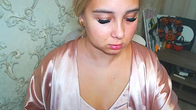 DolphinDreams online show from October 27, 2025, 10:27 am