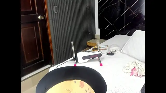 Snapshot of cloee-rabbyt chatting on November 12, 2025, 11:14 am cloee-rabbyt online show from November 12, 2025, 11:14 am