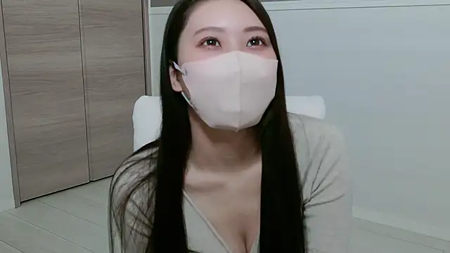 yuki room online show from January 10, 2026, 1:17 pm