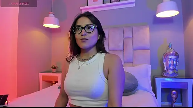 Snapshot of Lucy_Williiams chatting on January 9, 2026, 7:21 pm Lucy Williiams online show from January 9, 2026, 7:21 pm