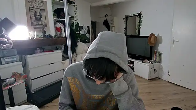 Snapshot of CeriseLapine chatting on December 2, 2025, 7:26 pm CeriseLapine online show from December 2, 2025, 7:26 pm