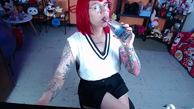 MissMiia2 online show from April 8, 2026, 10:28 am