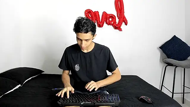 evanscollins online show from October 18, 2025, 8:11 pm