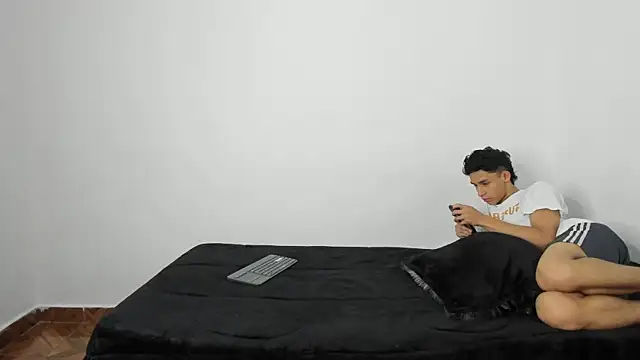 evanscollins online show from December 27, 2024, 11:42 pm