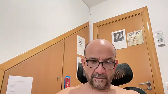 Snapshot of MARI-LUIZ chatting on July 10, 2026, 5:02 pm MARI-LUIZ online show from July 10, 2026, 5:02 pm