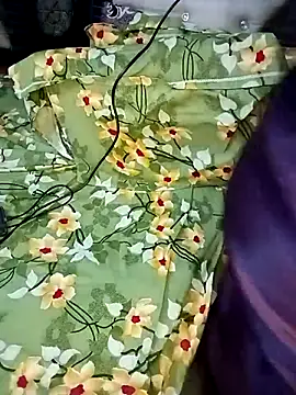 Snapshot of your-sameera chatting on June 27, 2026, 5:52 pm your-sameera online show from June 27, 2026, 5:52 pm