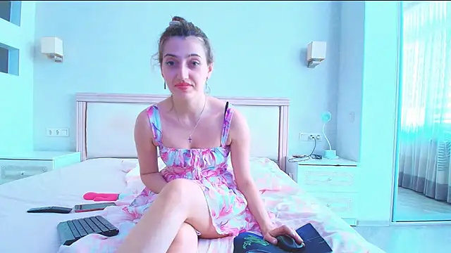 Snapshot of Iren chatting on November 2, 2025, 8:08 am Iren online show from November 2, 2025, 8:08 am