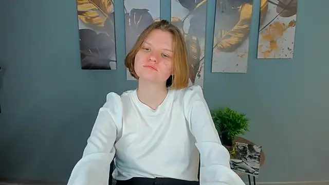 LilianSwall online show from January 11, 2026, 6:59 pm