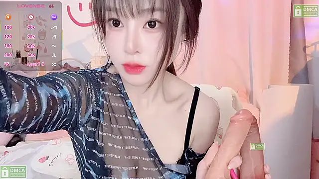 Snapshot of Carly_1 chatting on January 18, 2026, 2:42 pm Carly 1 online show from January 18, 2026, 2:42 pm