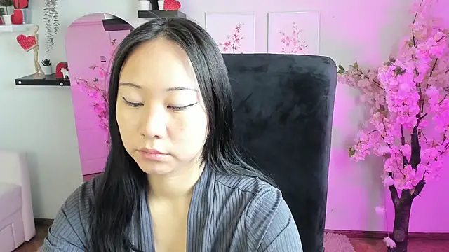 Snapshot of Inari_Okami_ chatting on February 21, 2025, 10:28 am Inari Okami online show from February 21, 2025, 10:28 am