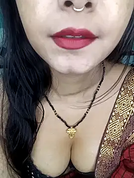 Diamond queeen online show from March 2, 2025, 7:52 pm