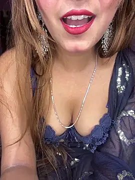 Diamond queeen online show from November 23, 2025, 8:41 pm