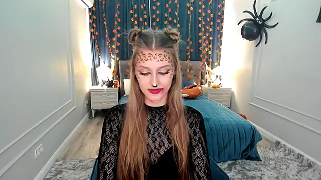 NaturalBeaty online show from October 13, 2025, 11:45 am