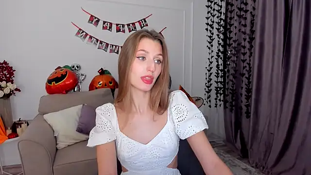 NaturalBeaty online show from October 20, 2025, 4:14 am