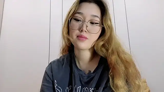 Jennatyan online show from December 16, 2025, 11:25 am