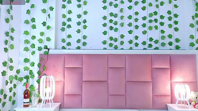 kaily sweet1 online show from March 22, 2026, 11:12 am