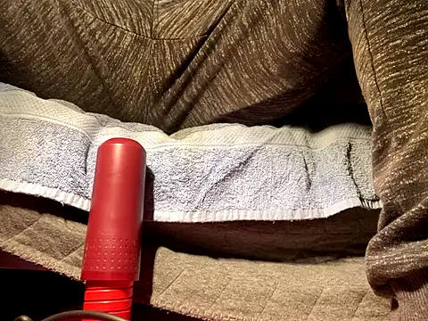 Snapshot of mesetti chatting on November 22, 2025, 4:28 pm mesetti online show from November 22, 2025, 4:28 pm