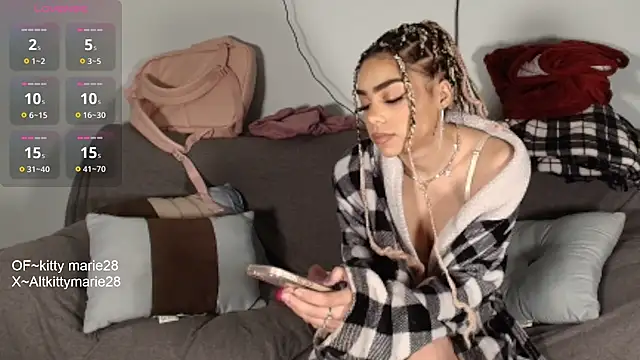 Snapshot of kittymarie28 chatting on November 16, 2025, 12:04 am kittymarie28 online show from November 16, 2025, 12:04 am