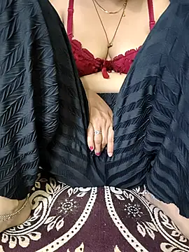 kaveerpooja947 online show from February 10, 2026, 4:06 pm