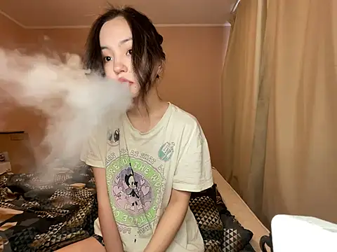 Snapshot of lalallalalaa- chatting on March 11, 2025, 4:30 am lalallalalaa- online show from March 11, 2025, 4:30 am