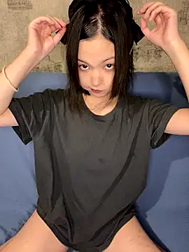 Snapshot of lalallalalaa- chatting on October 9, 2025, 3:12 pm lalallalalaa- online show from October 9, 2025, 3:12 pm