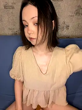 Snapshot of lalallalalaa- chatting on September 27, 2025, 2:01 pm lalallalalaa- online show from September 27, 2025, 2:01 pm