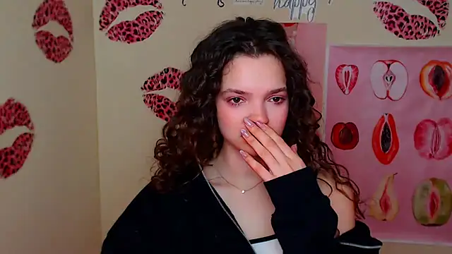  SusieSu  online show from February 18, 2026, 7:06 am