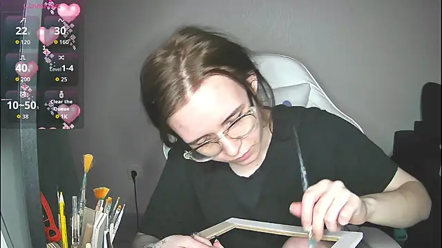 Snapshot of crashtest_13 chatting on November 9, 2025, 11:42 pm crashtest 13 online show from November 9, 2025, 11:42 pm