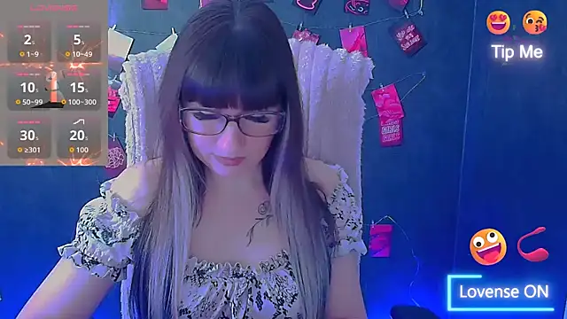 Snapshot of Violla_My chatting on May 1, 2026, 5:45 am Violla My online show from May 1, 2026, 5:45 am