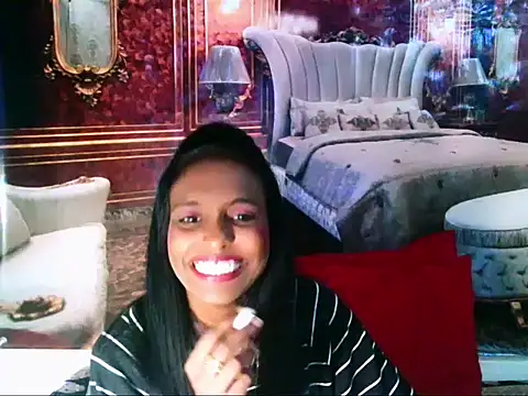 Snapshot of IndianLoveBug chatting on January 14, 2025, 5:19 am IndianLoveBug online show from January 14, 2025, 5:19 am
