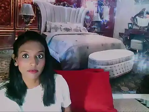 Snapshot of IndianLoveBug chatting on January 8, 2025, 5:15 pm IndianLoveBug online show from January 8, 2025, 5:15 pm