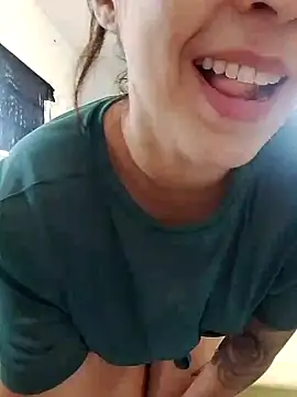 Snapshot of Gabrielleof chatting on September 29, 2025, 3:39 pm Gabrielleof online show from September 29, 2025, 3:39 pm