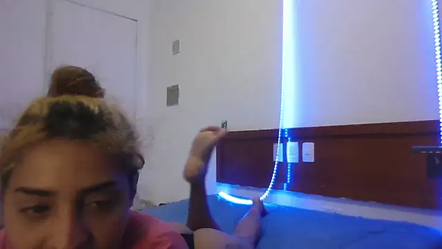 Snapshot of Gabrielleof chatting on January 25, 2025, 2:37 am Gabrielleof online show from January 25, 2025, 2:37 am