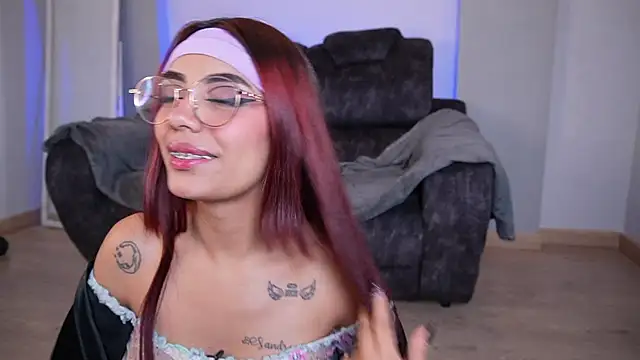 Snapshot of Tiffany_sander chatting on November 22, 2025, 4:55 am Tiffany sander online show from November 22, 2025, 4:55 am