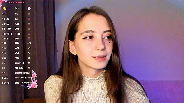 EvaBradley online show from October 9, 2025, 5:46 pm