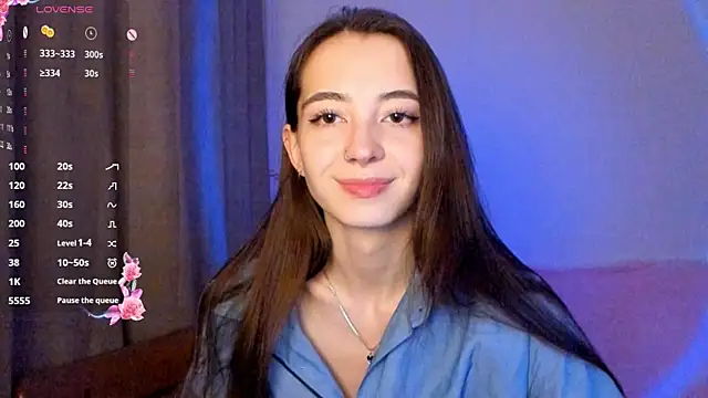 EvaBradley online show from November 5, 2025, 6:44 pm