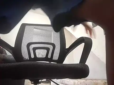 eomaisnovo0 online show from December 24, 2024, 11:17 am